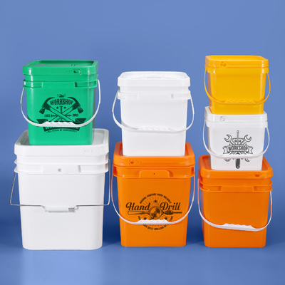 comprar Un cubo de jugo de plástico de 20 kg con grifo para embalaje de bebidas Fabricación en línea