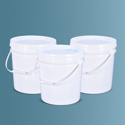 comprar Cubo de agua de plástico blanco redondo ecológico con mango y tapa para agua/leche/vino Fabricación en línea