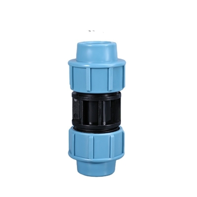 Conexión de brida del grifo de la manguera de jardín utilizada en el adaptador del tanque IBC para el conector de plástico